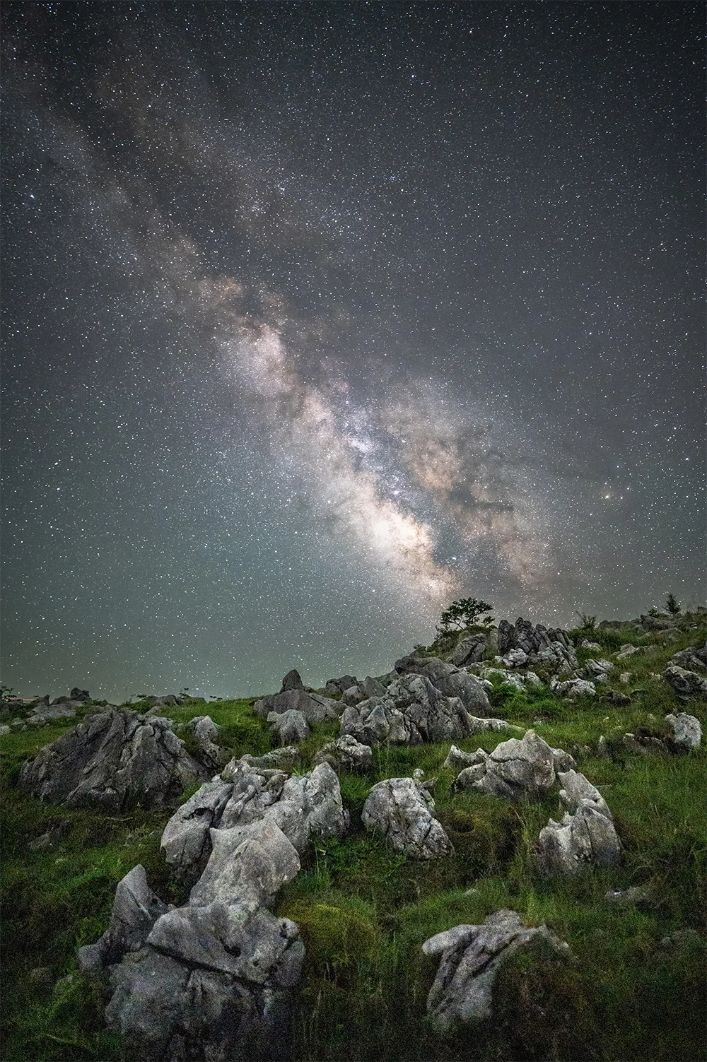 @Kattsu7777 天の川の幻想(四国カルスト)