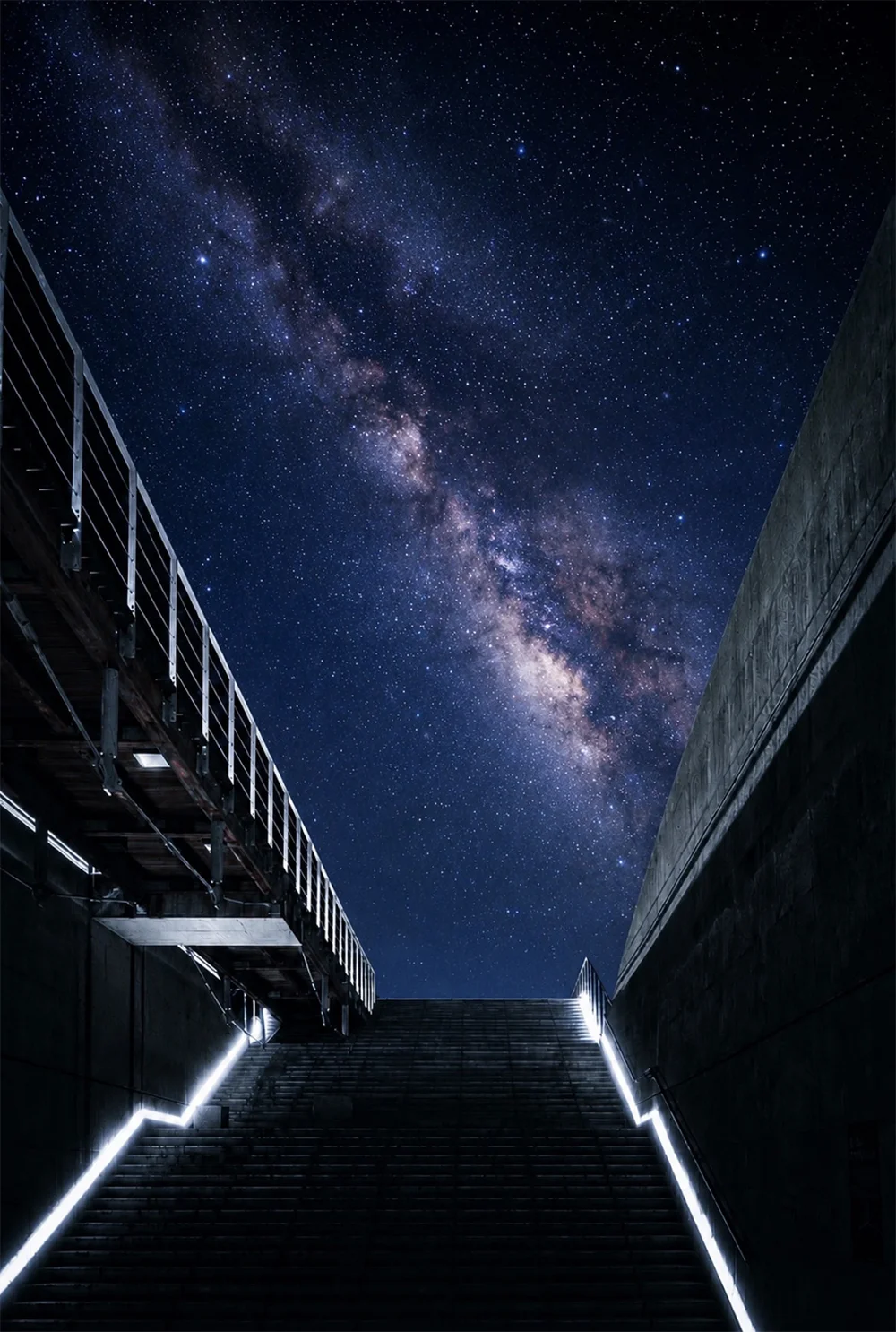 @aki_photo.gen1980 星へと続く階段（今治市）